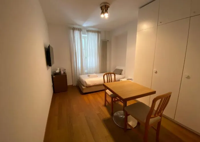 Val Colla Oda ve Kahvaltı Lugano