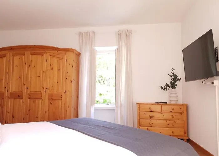 Val Colla Oda ve Kahvaltı Lugano