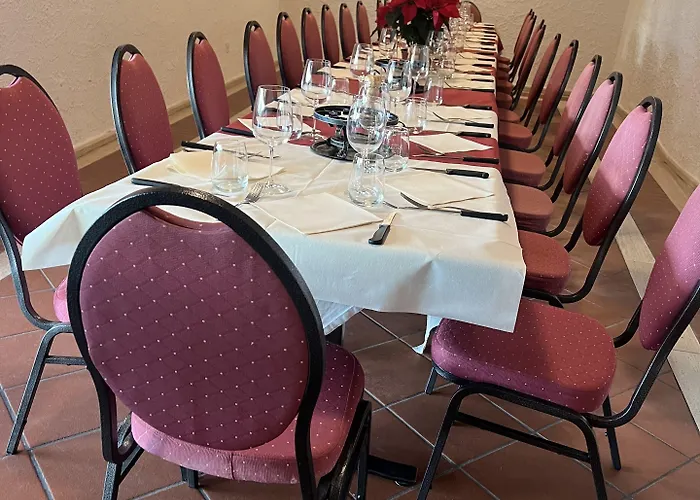 Val Colla לינה וארוחת בוקר 3*